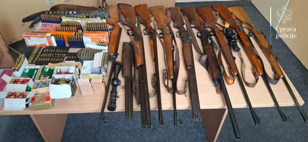 U Vraćenovićima oduzeto devet pu&scaron;aka i 547 komada municije