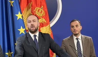 Nikolić: Blokiran Ustavni sud u interesu vladajuće većine; Konatar: Cirkus se nastavlja