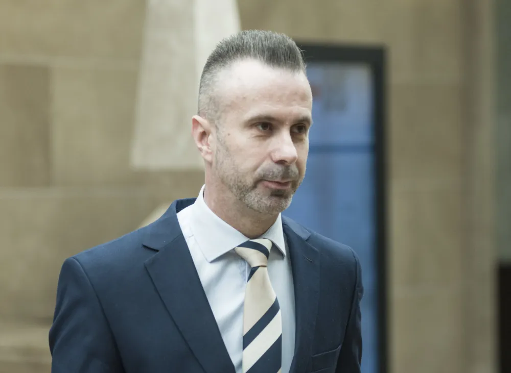 Bogdanović: Patolo&scaron;ke laži Radulovića, imao sam 28 desetki i jednu devetku, položio svaki ispit u roku&hellip;