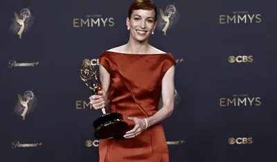 Britt Lowersa emijem