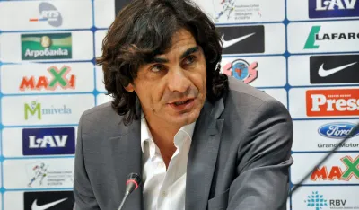 Дејан Вукићевић