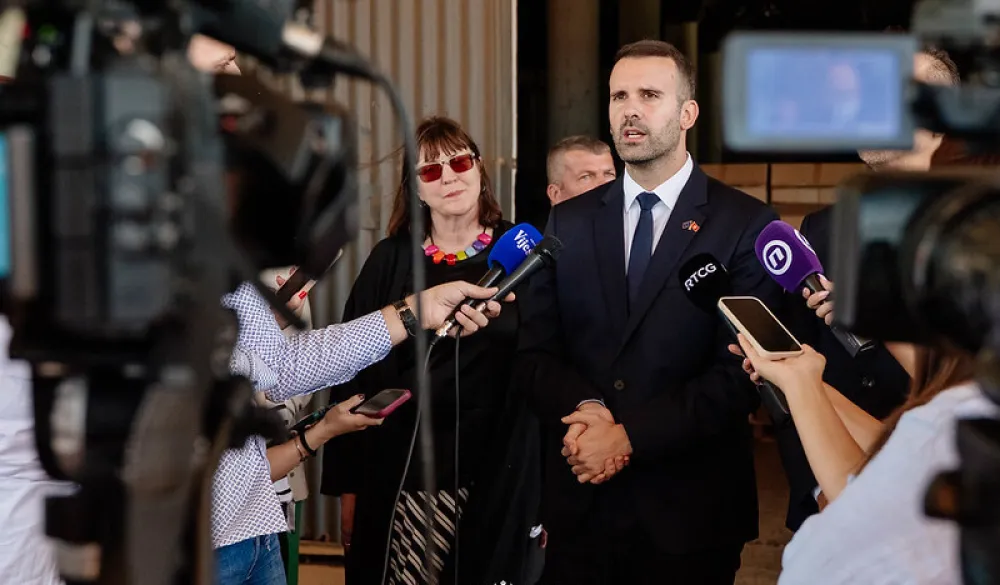 Spajić: Odluka Krapovića lo&scaron;a poruka medijima;&nbsp;Vlada će izaći u susret građanima Botuna