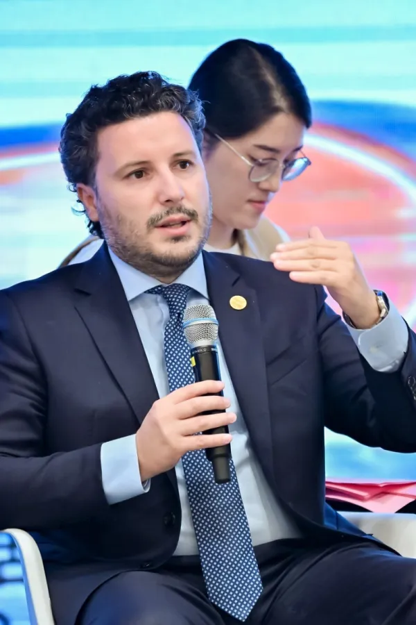 Abazović otvorio samit u Gvanžu: Crna Gora je neotkriveni dijamant, dođite i otkrijte čari najljep&scaron;e zemlje na svijetu