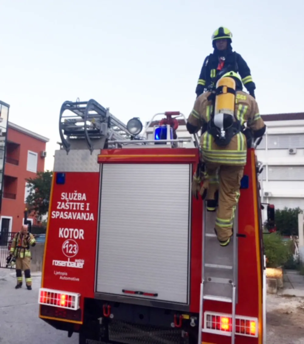 Luka Kotor nagradiće kotorske vatrogasce sa po 200 eura