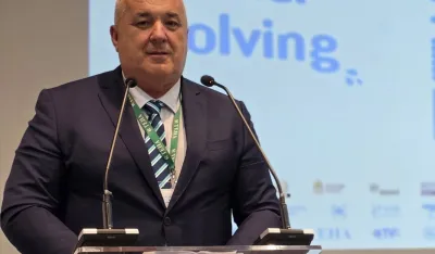 Krsto Rađenović na konferencijiu Bariju