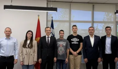 Božović čestitao timu studenata treće mjesto na evropskom takmičenju iz robotike&nbsp;