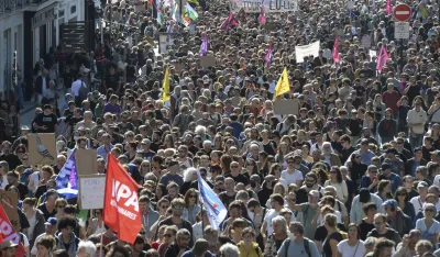 (FOTO) Za&scaron;to Francuzi &scaron;trajkuju?