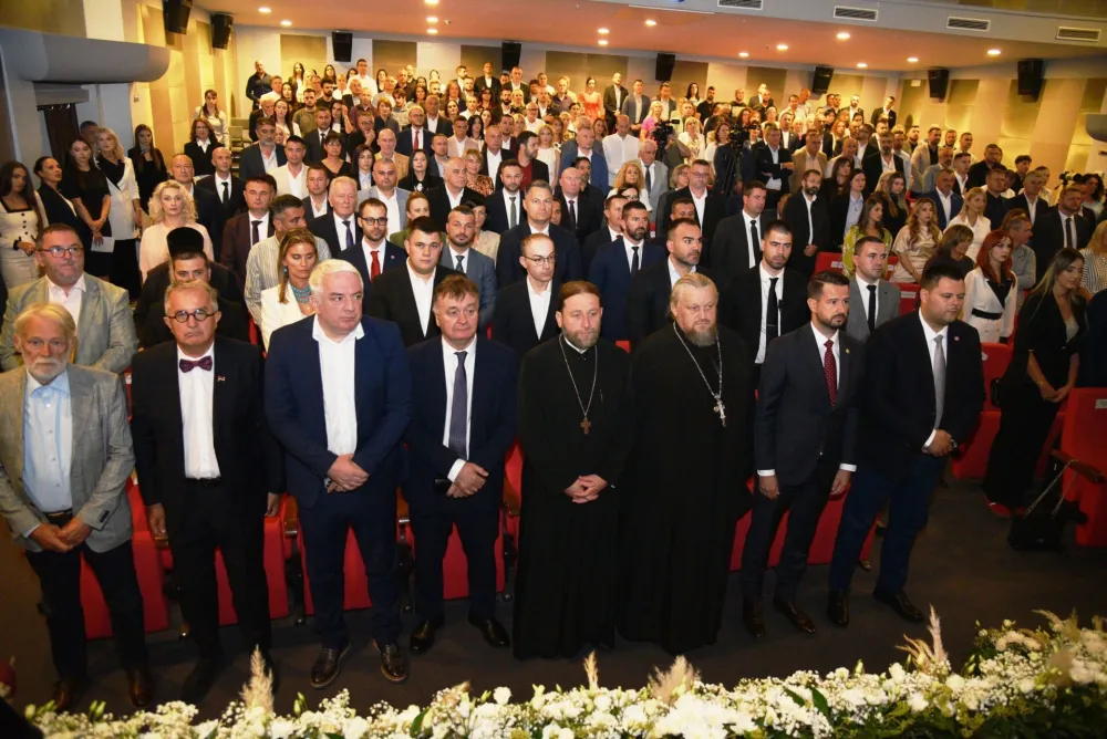 Svečanom sjednicom lokalnog pralamenta Nik&scaron;ić obilježio dan op&scaron;tine: Manje nezaposlenih, vi&scaron;e infrastrukturnih projekata