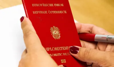 Diplomatski paso&scaron;, ilustracija