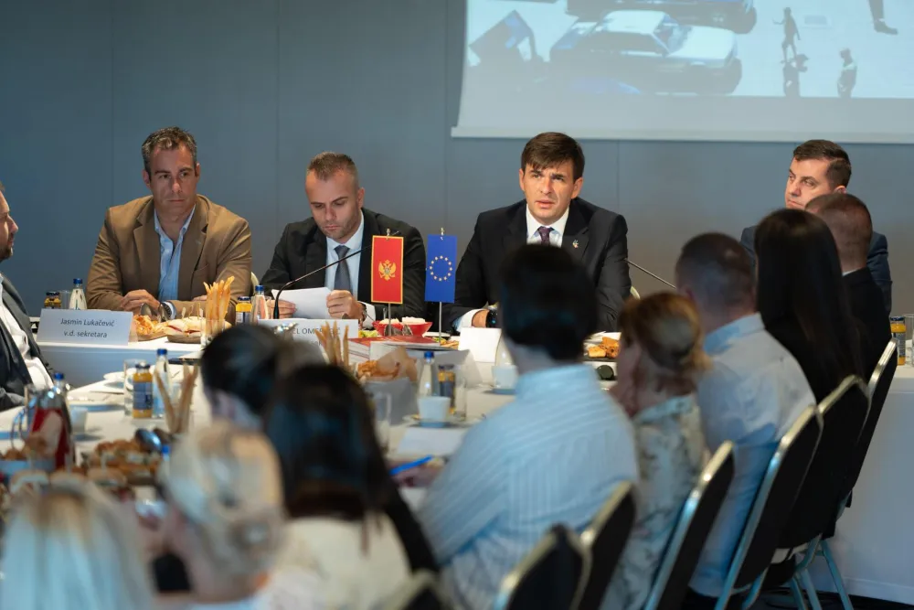 Azemović sa novinarima