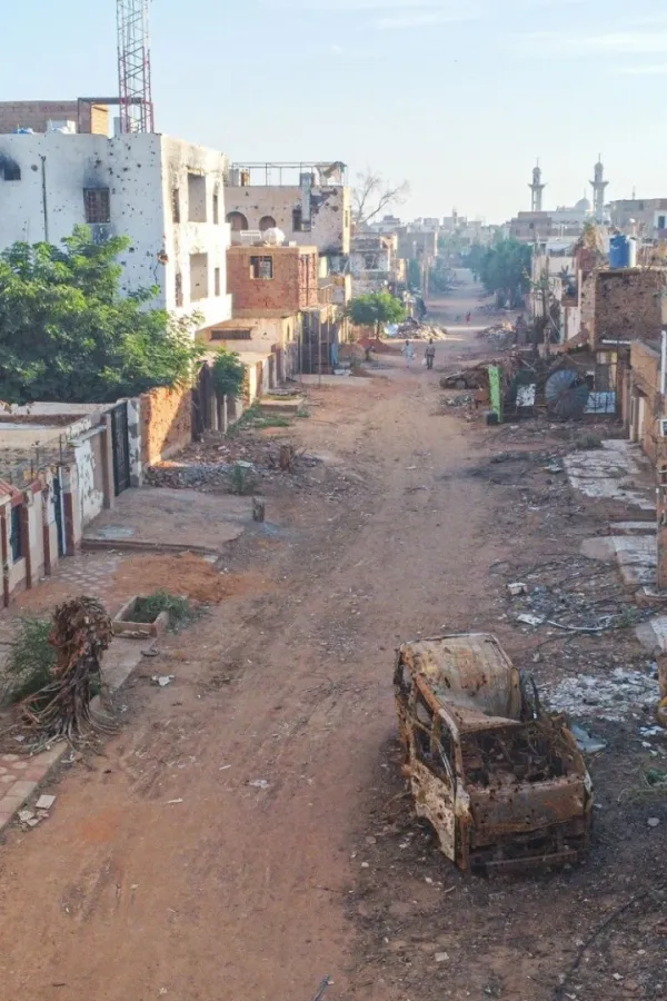 Dronom napadnuta džamija u Sudanu, ubijeno najmanje 78 ljudi