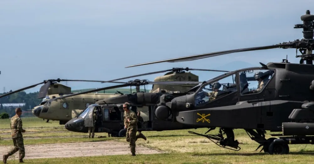 Tramp želi Izraelu prodati 30 helikoptera i 3.250 juri&scaron;nih vozila