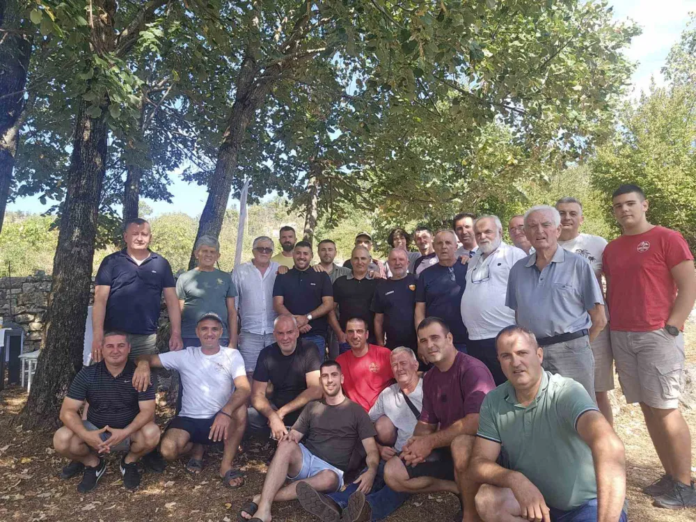 Selo u Lje&scaron;anskoj nahiji doživljava preporod uz akcije tri bratstva: Slogom vraćaju Orasima život