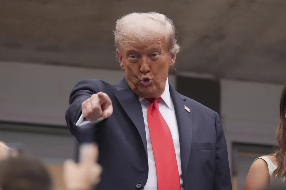 Tramp ponovo pozvao Evropu da ne kupuje naftu od Rusije