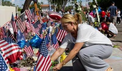 Desetine hiljada ljudi&nbsp;u Finiksu uoči komemoracije Čarlija Kirka, dolazi i Tramp