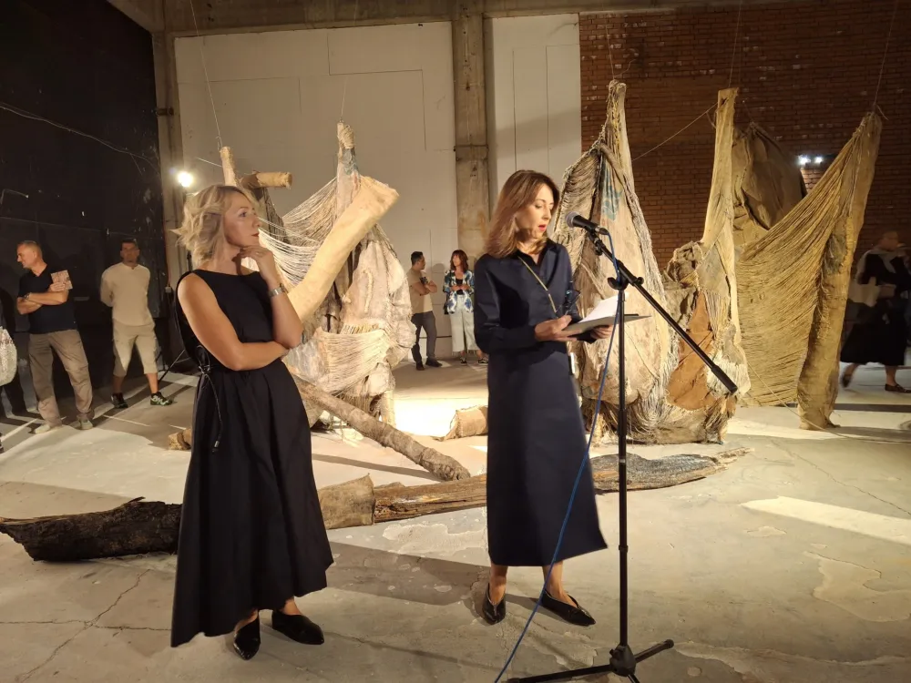 Skulptura kao prostor prirodnog susreta