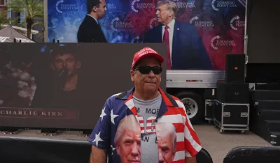 (VIDEO/FOTO) Komemoracija za Čarlija Kirka, stigao i Tramp