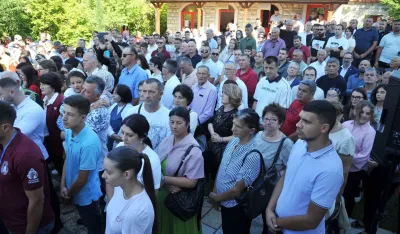 (FOTO) Praznik Majke Božije okupio preko hiljadu vjernika u manastiru Kosijerevo