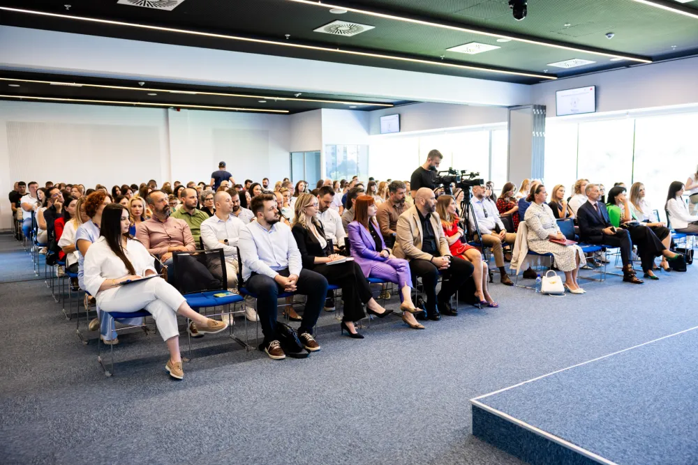 Predstavljeni rezultati DeShame istraživanja: Posljedice digitalnog nasilja nad mladima su dugotrajne i zabrinjavajuće