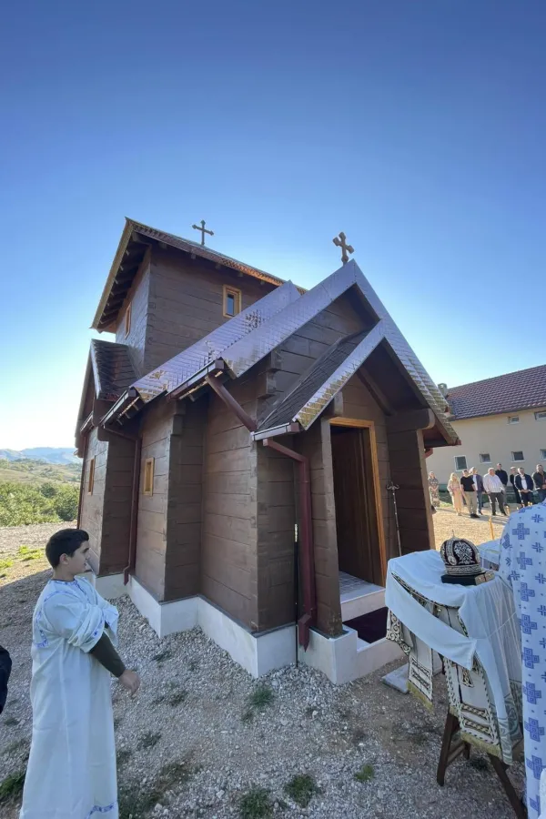 Osve&scaron;tana crkva u Dolima pivskim