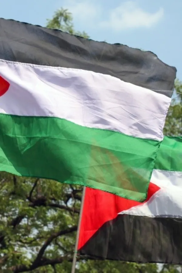 Palestinska zastava podignuta u ambasadi u Londonu