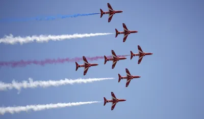 (VIDEO) Crvene strijele preletjele Crnu Goru