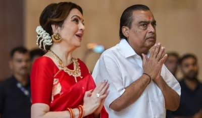 Najbogatiji Indijac kupio rusku naftu za 33 milijarde dolara