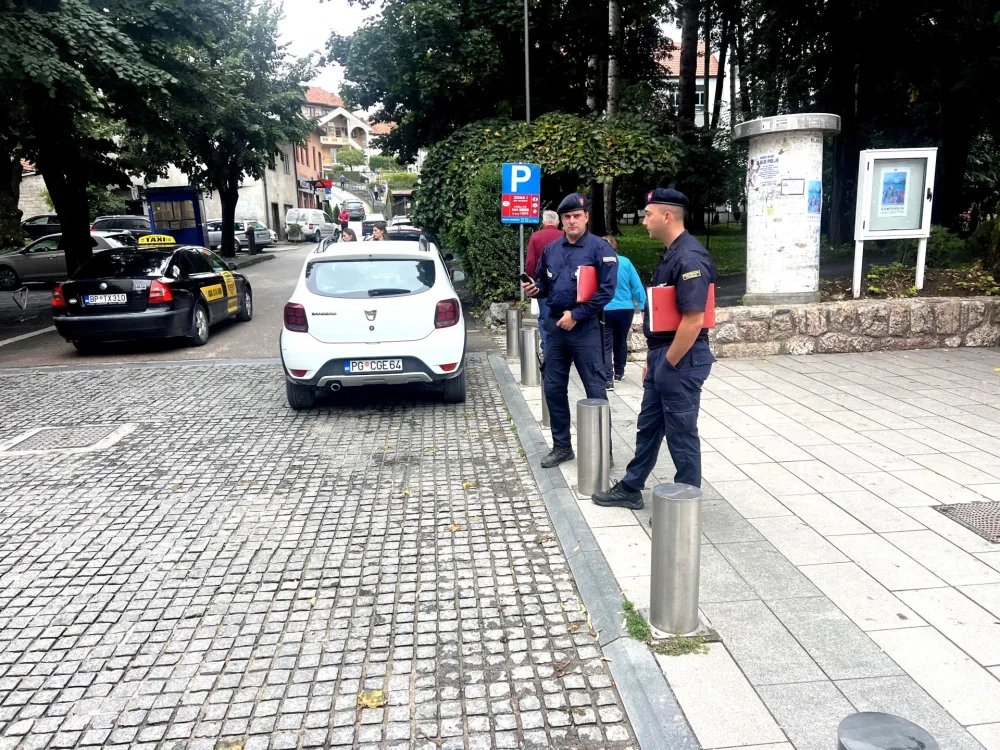 Komunalni policajci u Bijelom Polju izrekli 33 kazne zbog nelegalnog odlaganja otpada