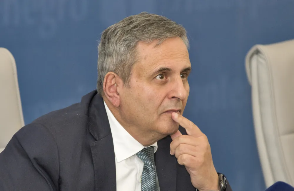 Novi krug legalizacije na starom obrascu