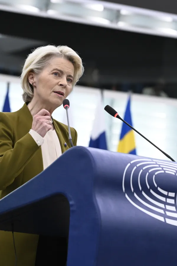 Fon der Lajen: Obaranje aviona koji ulaze u prostor NATO &bdquo;na stolu&ldquo;