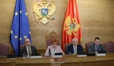 skup&scaron;tina crne gore