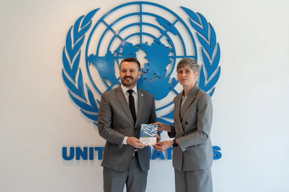 MJU u sardnji sa UNDP-om predtsvio Džepni vodič za službenike