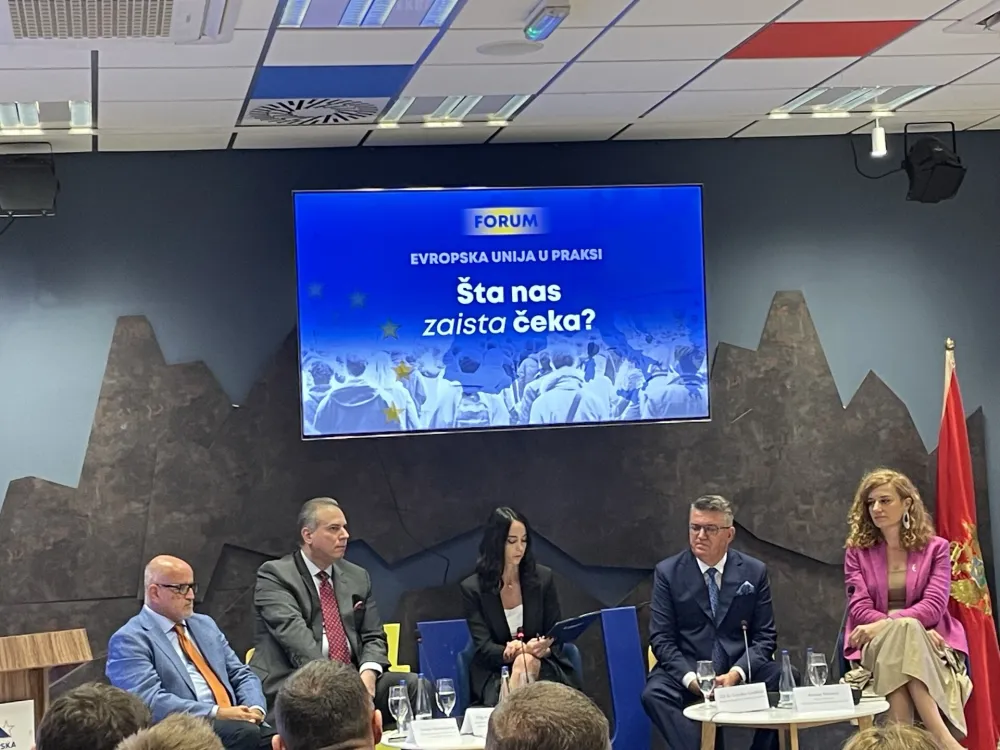 Na forumu "Evropska unija u praksi &ndash; &scaron;ta nas zaista čeka?" poručeno: Odgovara nam da &scaron;to prije uđemo u EU