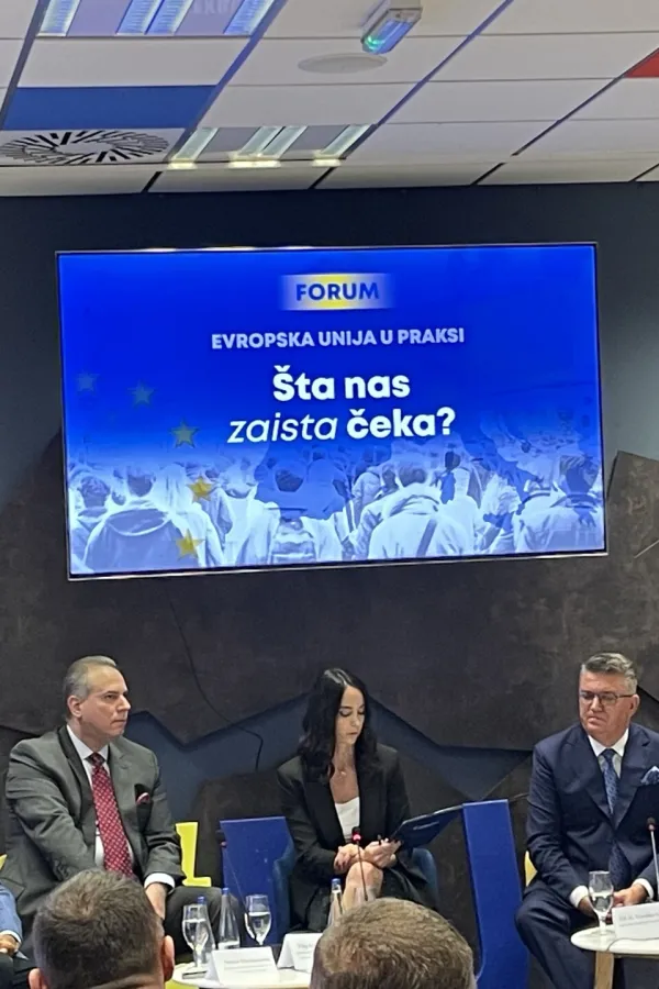 Na forumu "Evropska unija u praksi &ndash; &scaron;ta nas zaista čeka?" poručeno: Odgovara nam da &scaron;to prije uđemo u EU