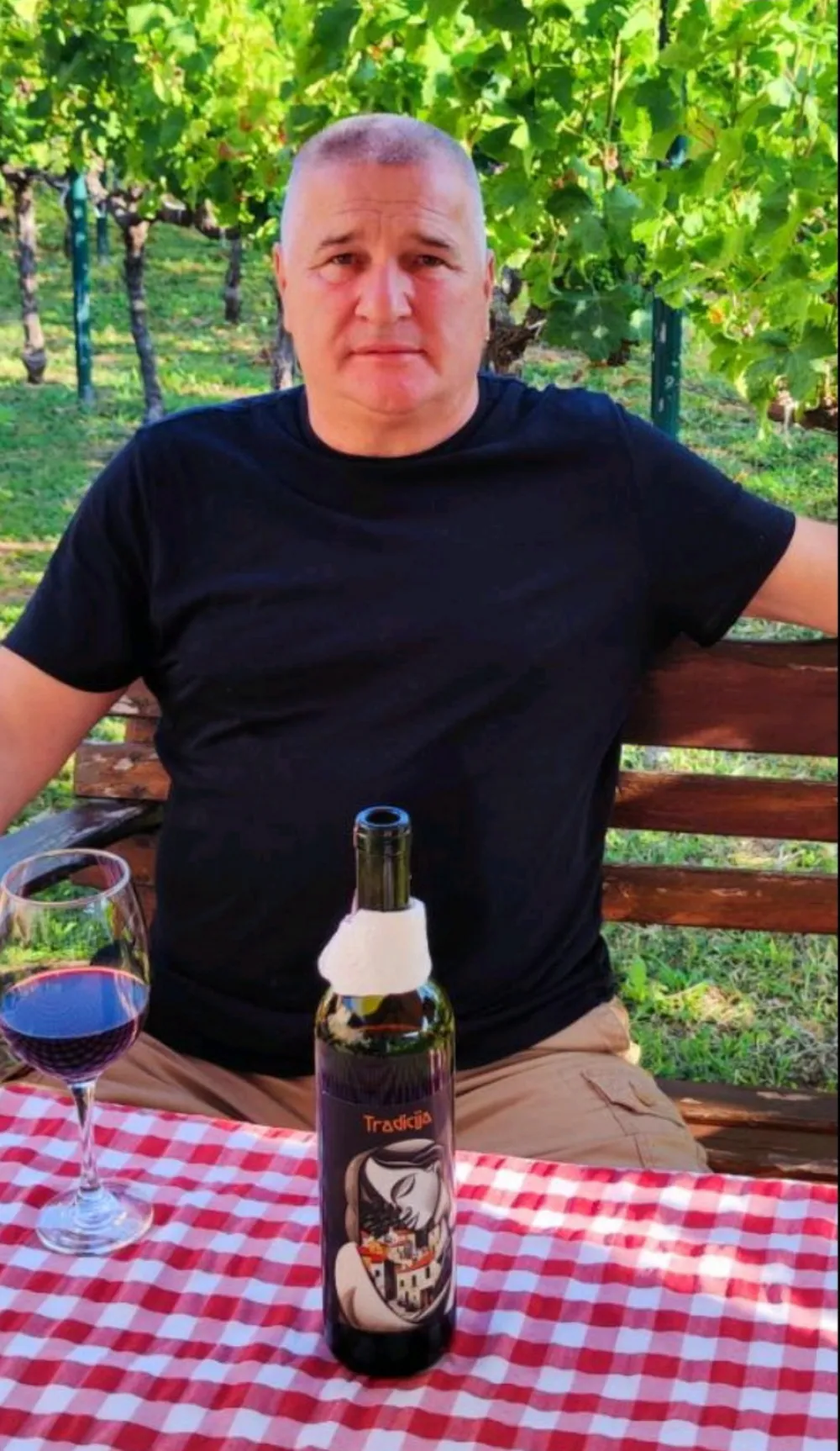 Vinogradar Nenad Leković zadovoljan kvalitetom ubranog grožđa: Slad grožđa obećava visok kvalitet vina