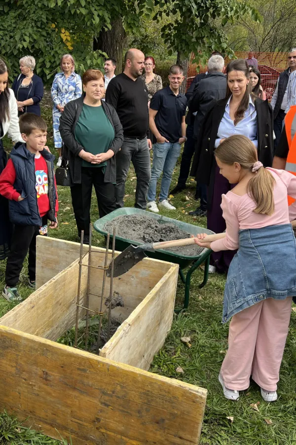 U bjelopoljskom selu Pripčići postavljen kamen temeljac': Nova &scaron;kola poslije osam decenija čekanja