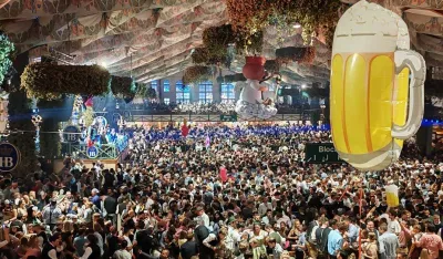Policija privremeno zatvorila Oktoberfest zbog prevelike gužve