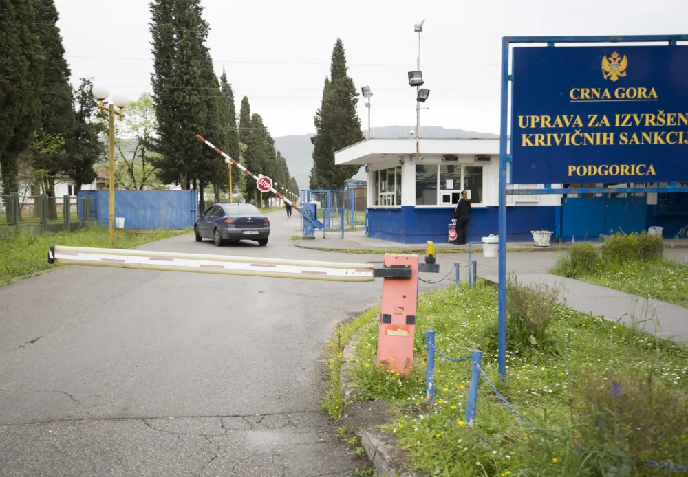 Državljanin BiH osuđen na 60 dana zatvora zbog vrijeđanja policajaca u Budvi