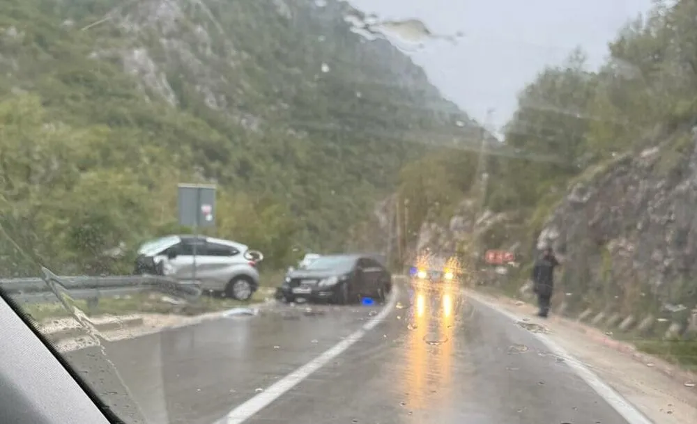 Dra&scaron;ković: Civilno vozilo pre&scaron;lo u traku kojom se kretalo vozilo Kordić