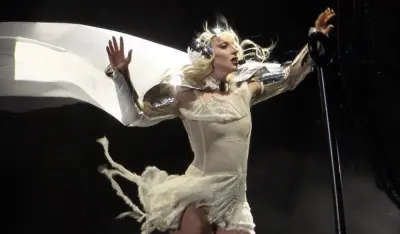 Lejdi Gaga u Londonu otvorila evropsku etapu The Mayhem Ball turneje
