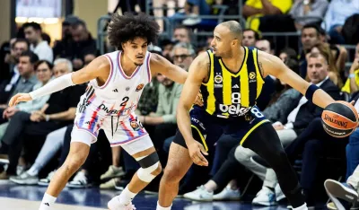 Са меча из Истанбула