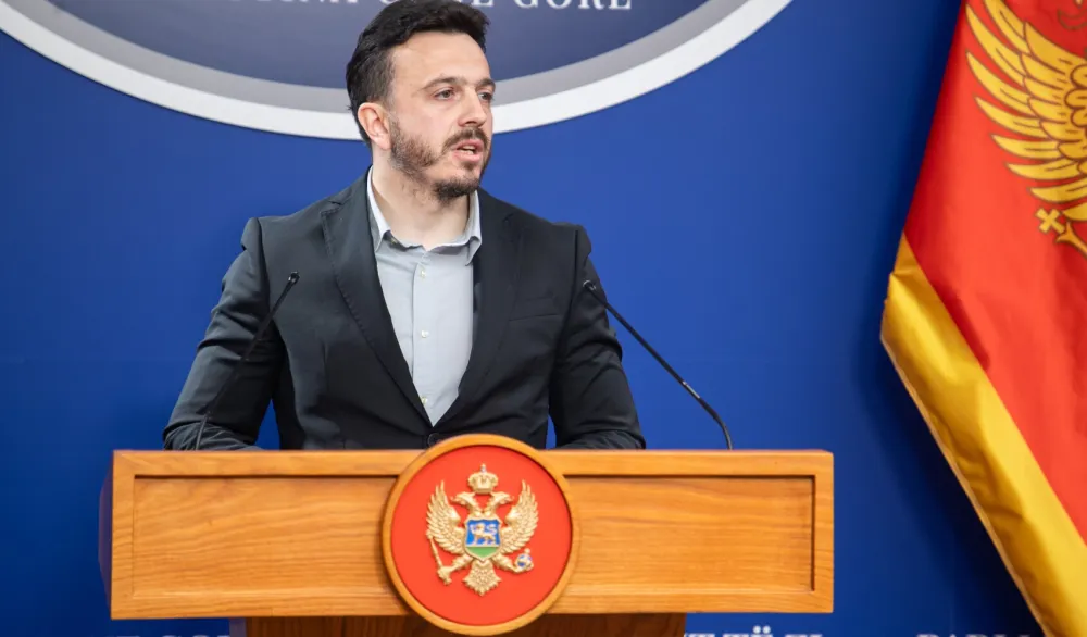 Jovanović: Dok traži UNESCO status, Skadarsko jezero dnevno gu&scaron;i 20,000 kubika otpadnih voda