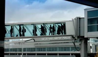 Opsadno stanje u Pragu: Policija i vojska blokiraju aerodrom zbog prijetnje dronovima