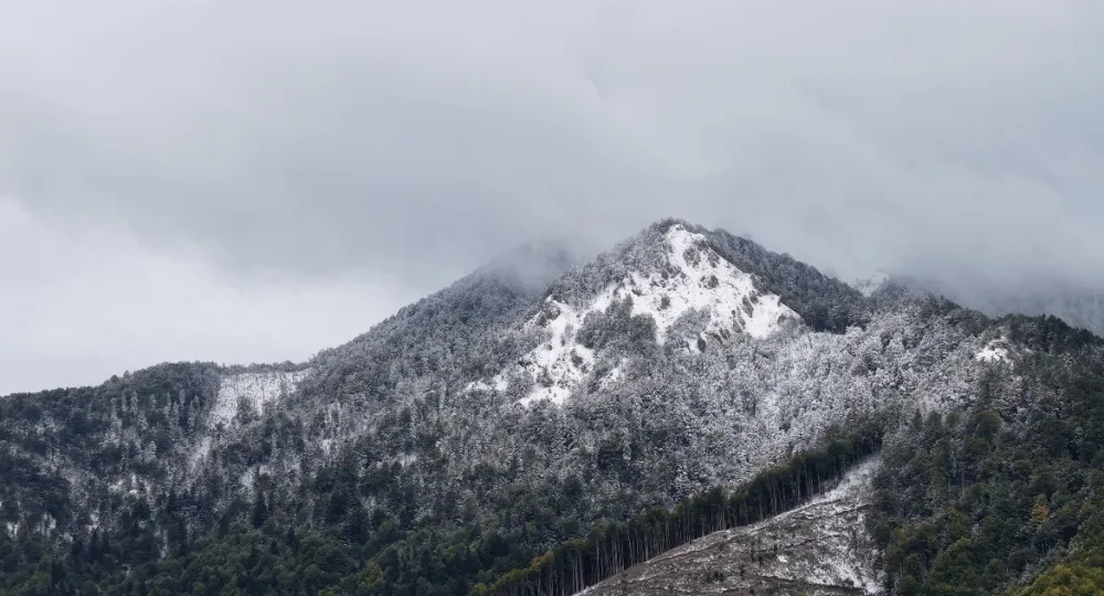 (FOTO/VIDEO) Snijeg poranio i u Kola&scaron;inu