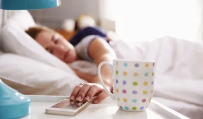 Va&scaron; mozak mrzi ovu jutarnju naviku, a gotovo svi je radimo čim otvorimo oči