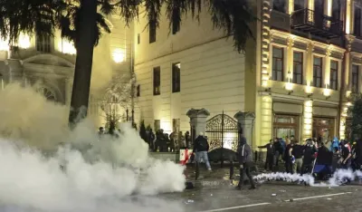 Tbilisi: Policija ispalila suzavac i vodene topove na demonstrante