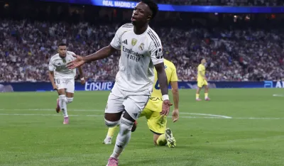 Vinisjus Žunior dvostruki strijelac