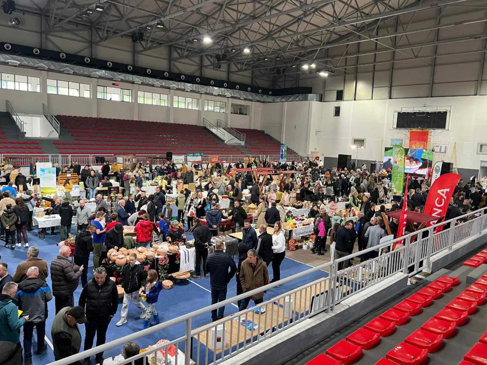 Na sajmu u Beranama proizvode predstavilo preko 100 izlagača