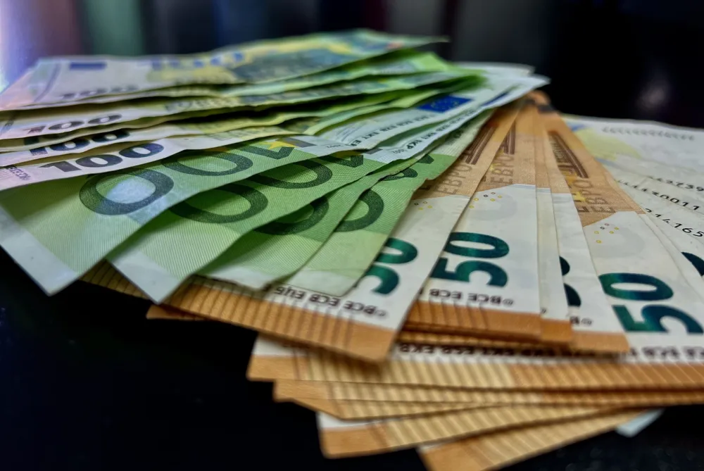 Za isplatu stipendija i studentskih kredita 728,5 hiljada eura