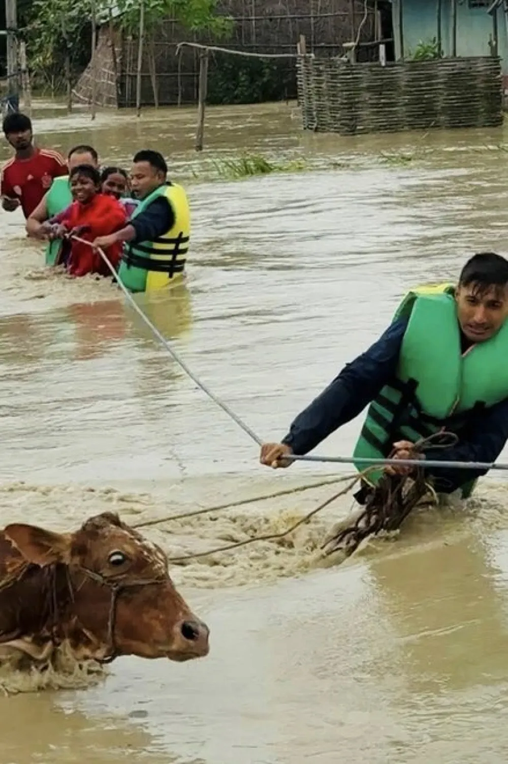 (VIDEO) Poplave i klizi&scaron;ta nakon jake ki&scaron;e u Nepalu, najmanje 47 mrtvih